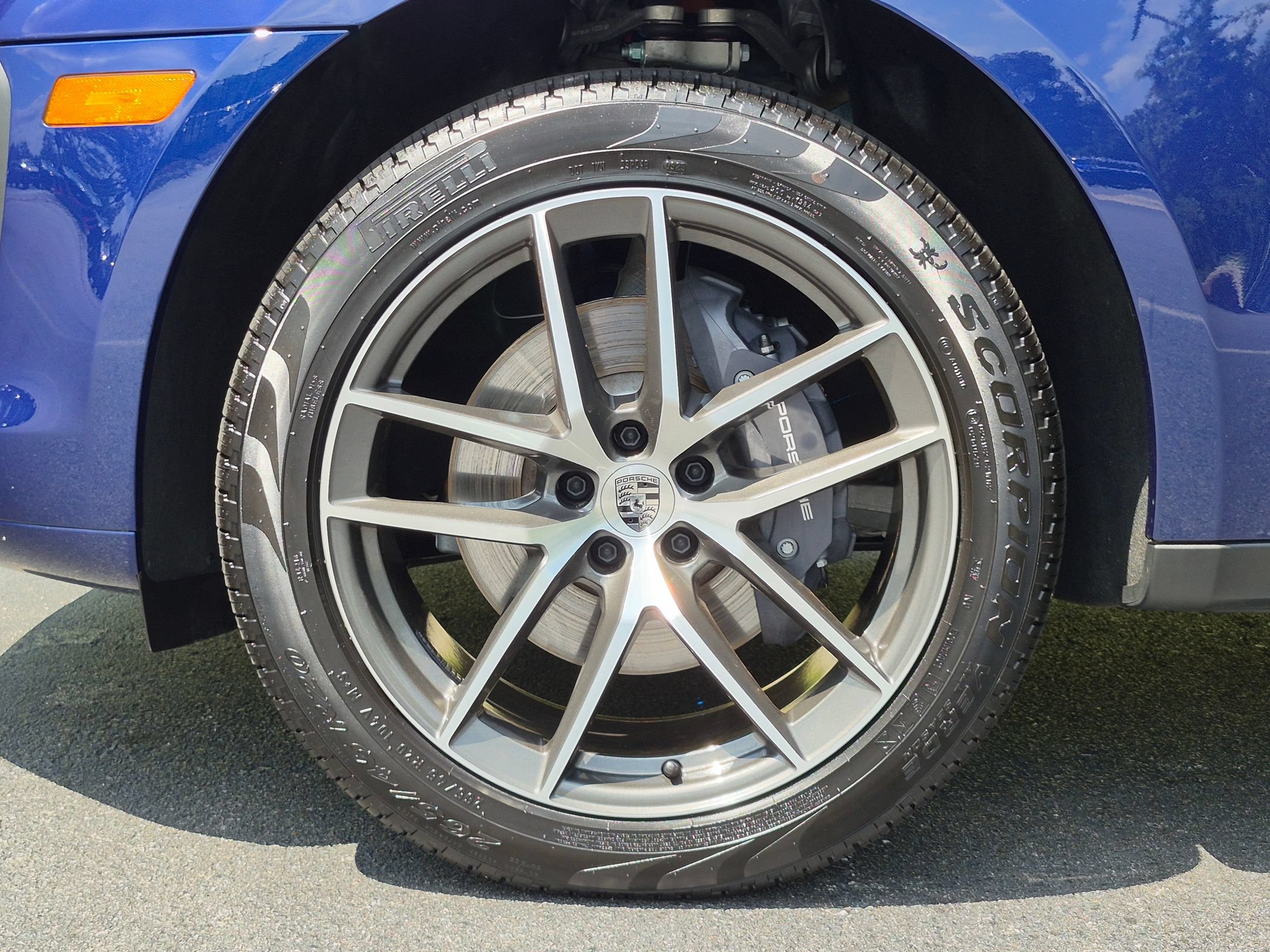 Certified 2026 Porsche Macan AWD/4WD image 36