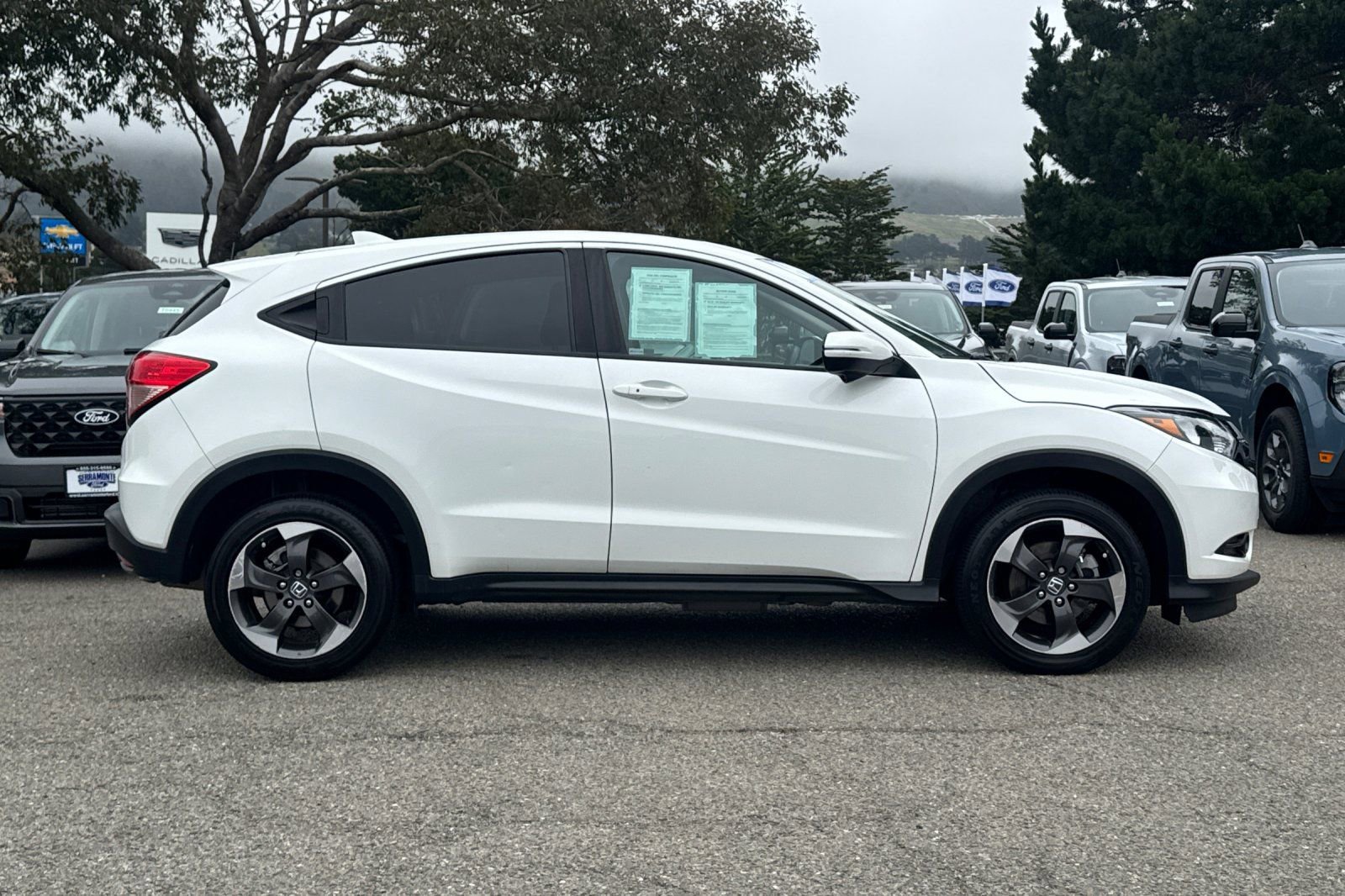 Used 2018 Honda HR-V EX image 3