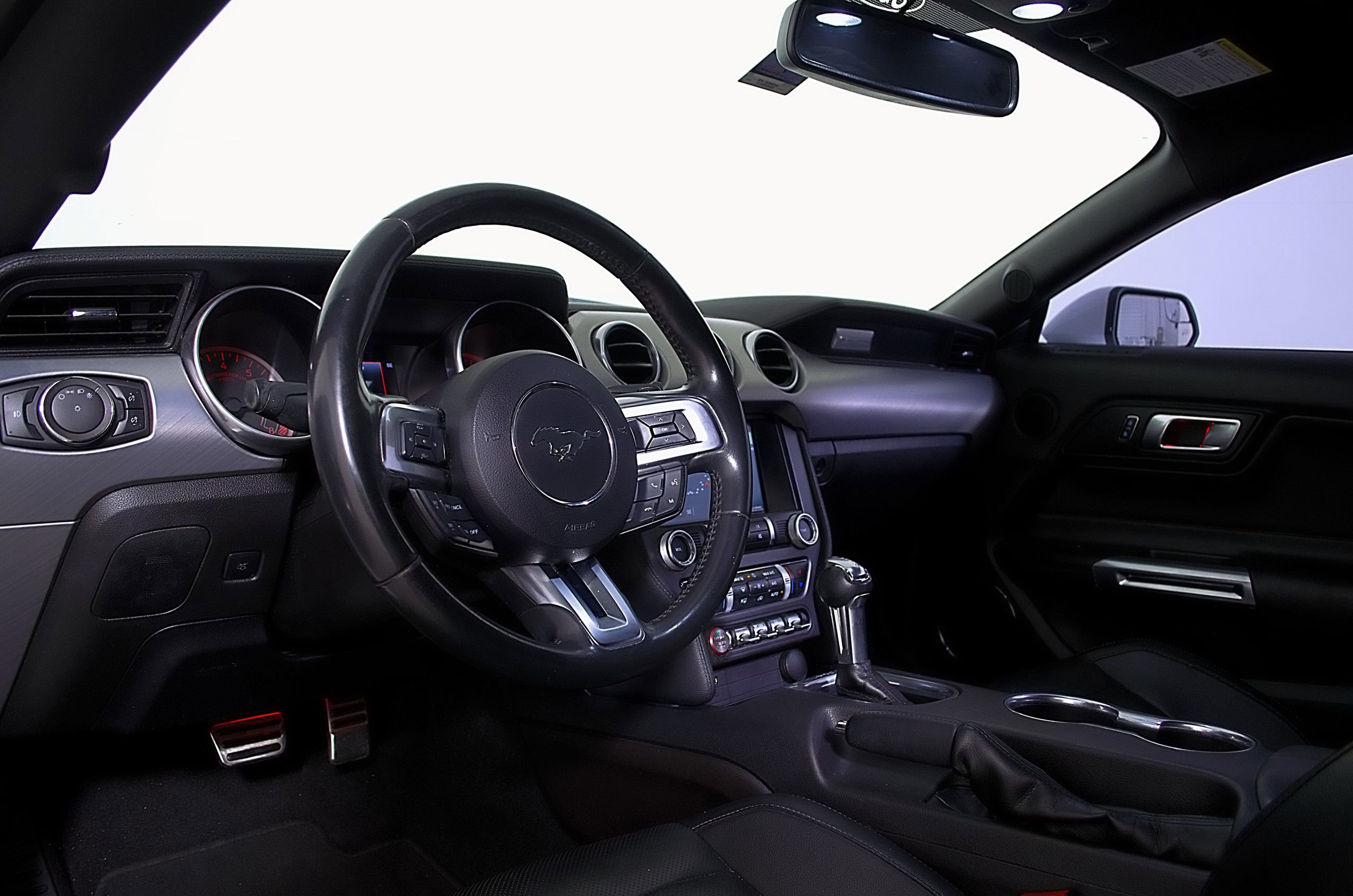 Used 2019 Ford Mustang Premium RWD image 13