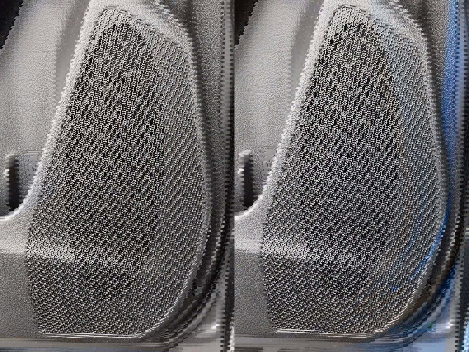 Used 2017 Subaru Forester 2.5i Limited image 32