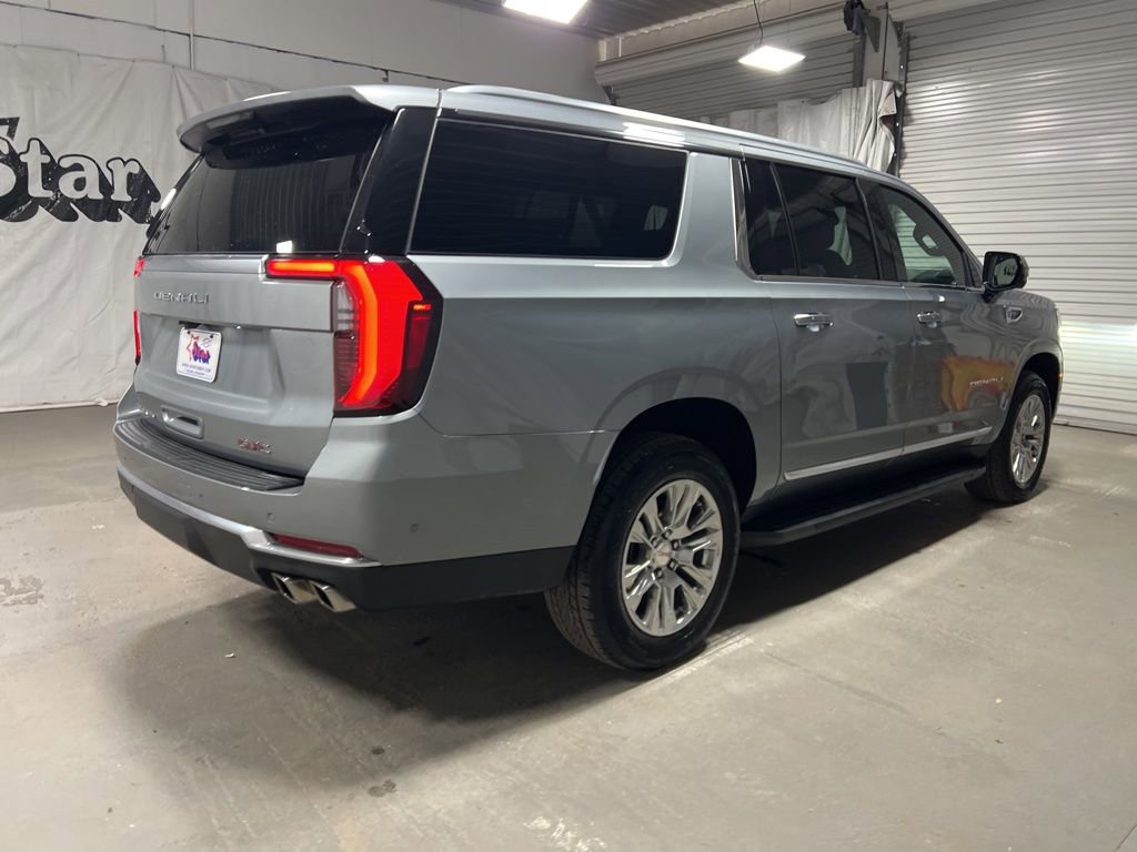 Used 2025 GMC Yukon XL Denali image 7