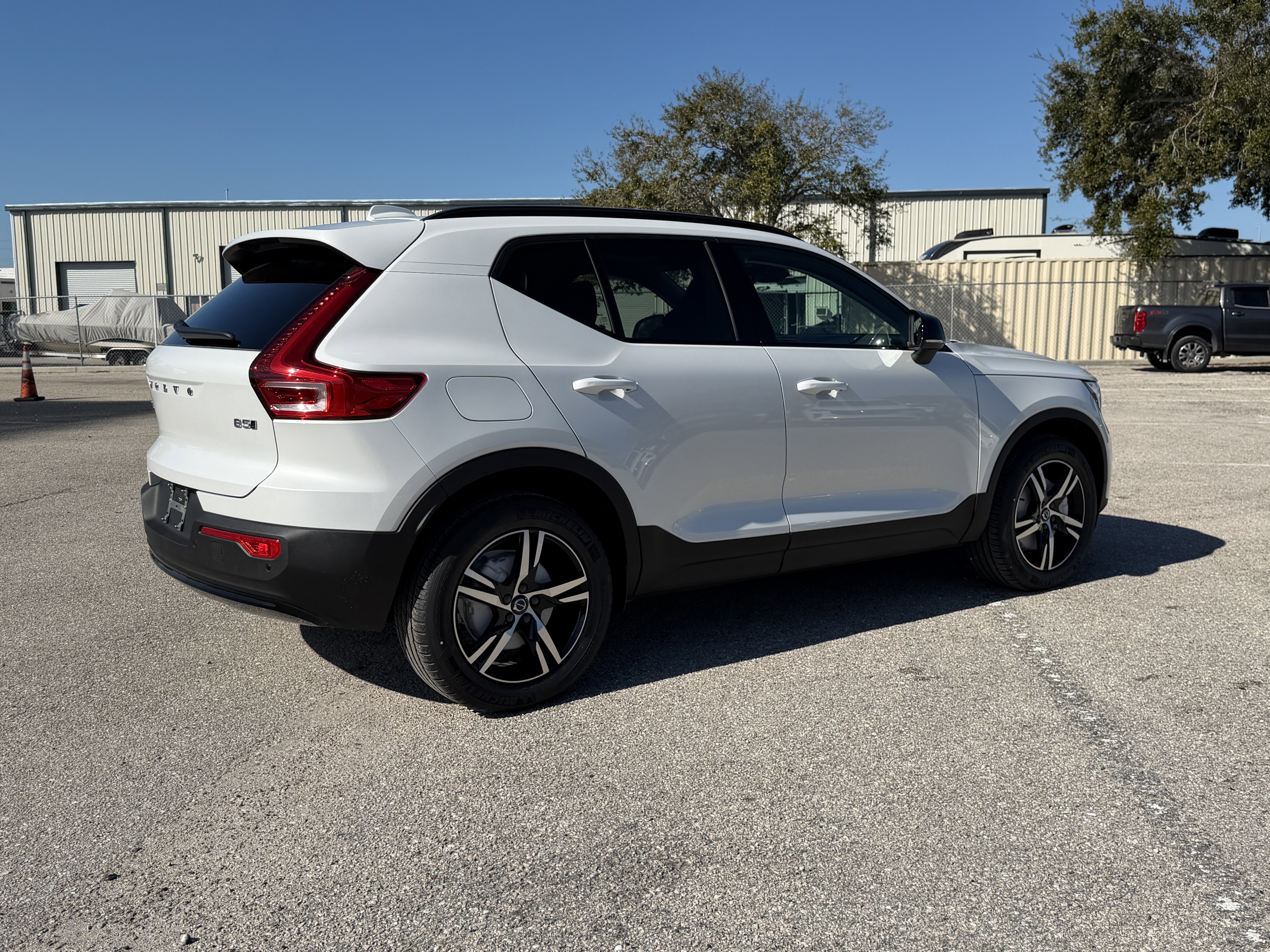 New 2026 Volvo XC40 B5 Core w/ Protection Package image 3