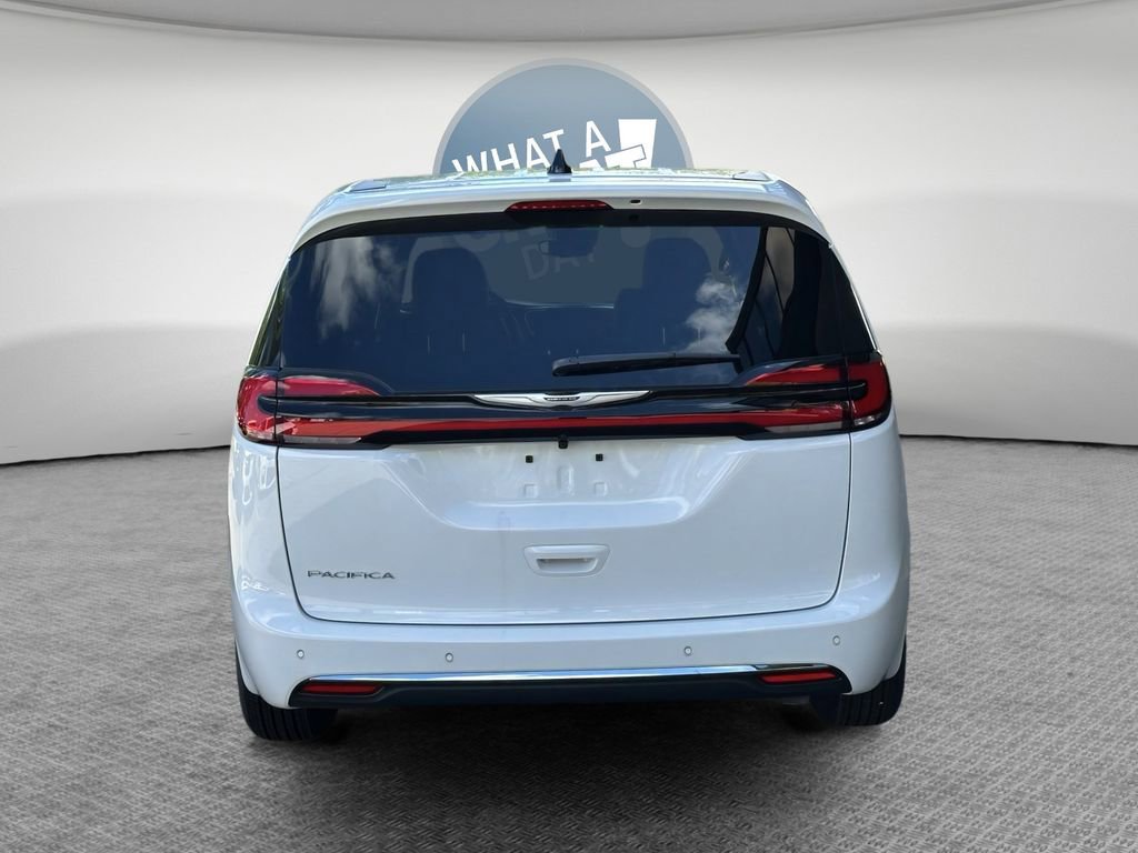 New 2026 Chrysler Pacifica Select FWD image 4