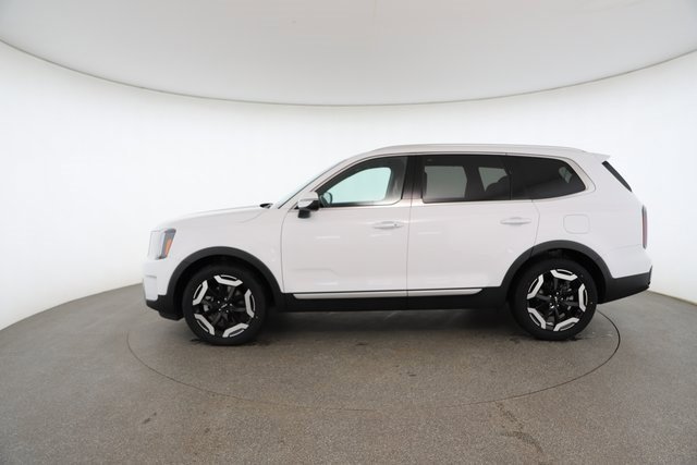 Used 2023 Kia Telluride EX w/ EX Captain's Chair Package image 6