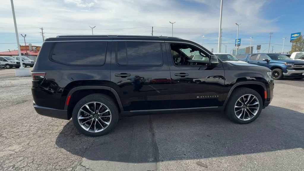 Used 2022 Jeep Wagoneer Series III w/ Premium Group I image 9