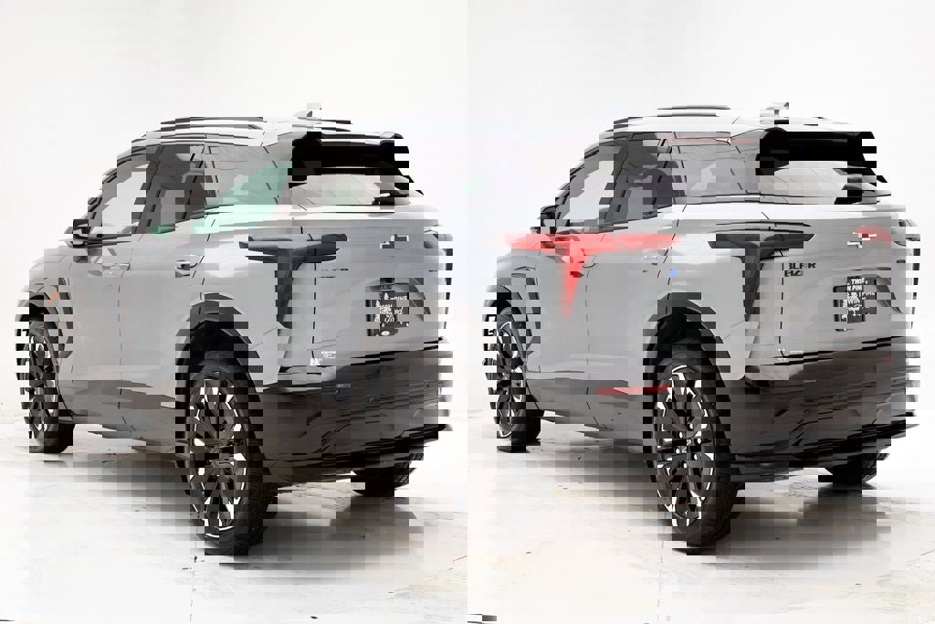 Used 2024 Chevrolet Blazer EV RS image 8