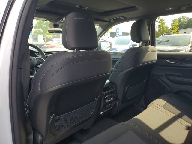 New 2026 Jeep Grand Cherokee Laredo X AWD/4WD image 13