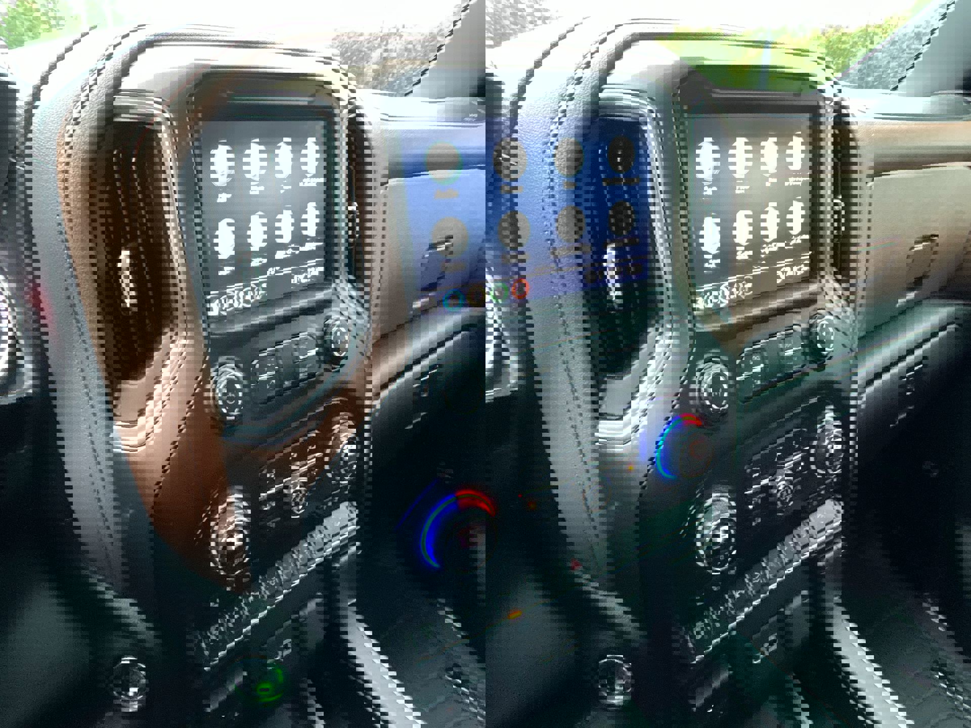 Used 2021 Chevrolet Silverado 2500 High Country w/ Z71 Off-Road Package image 25