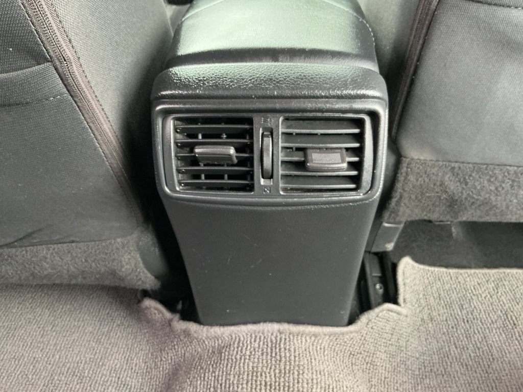 Used 2017 Nissan Rogue S AWD/4WD image 26