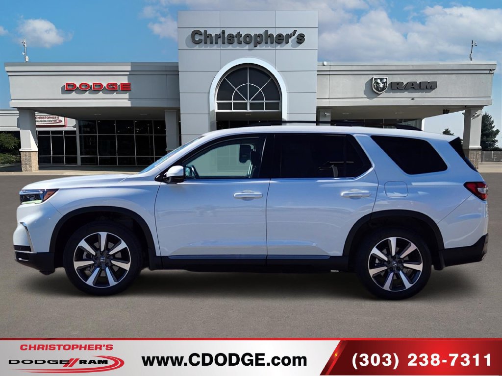 Used 2023 Honda Pilot Elite image 6