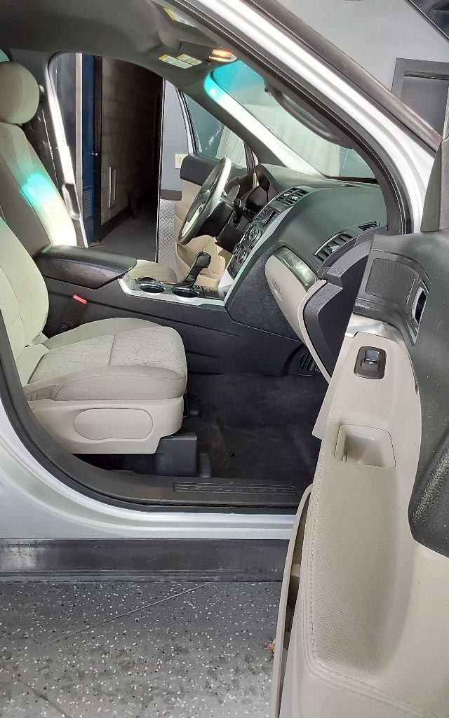 Used 2013 Ford Explorer FWD image 13