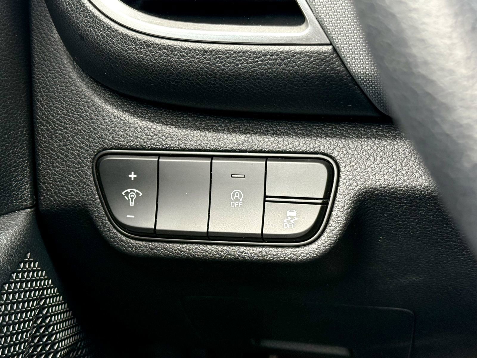 Certified 2025 Kia Seltos LX AWD/4WD image 31