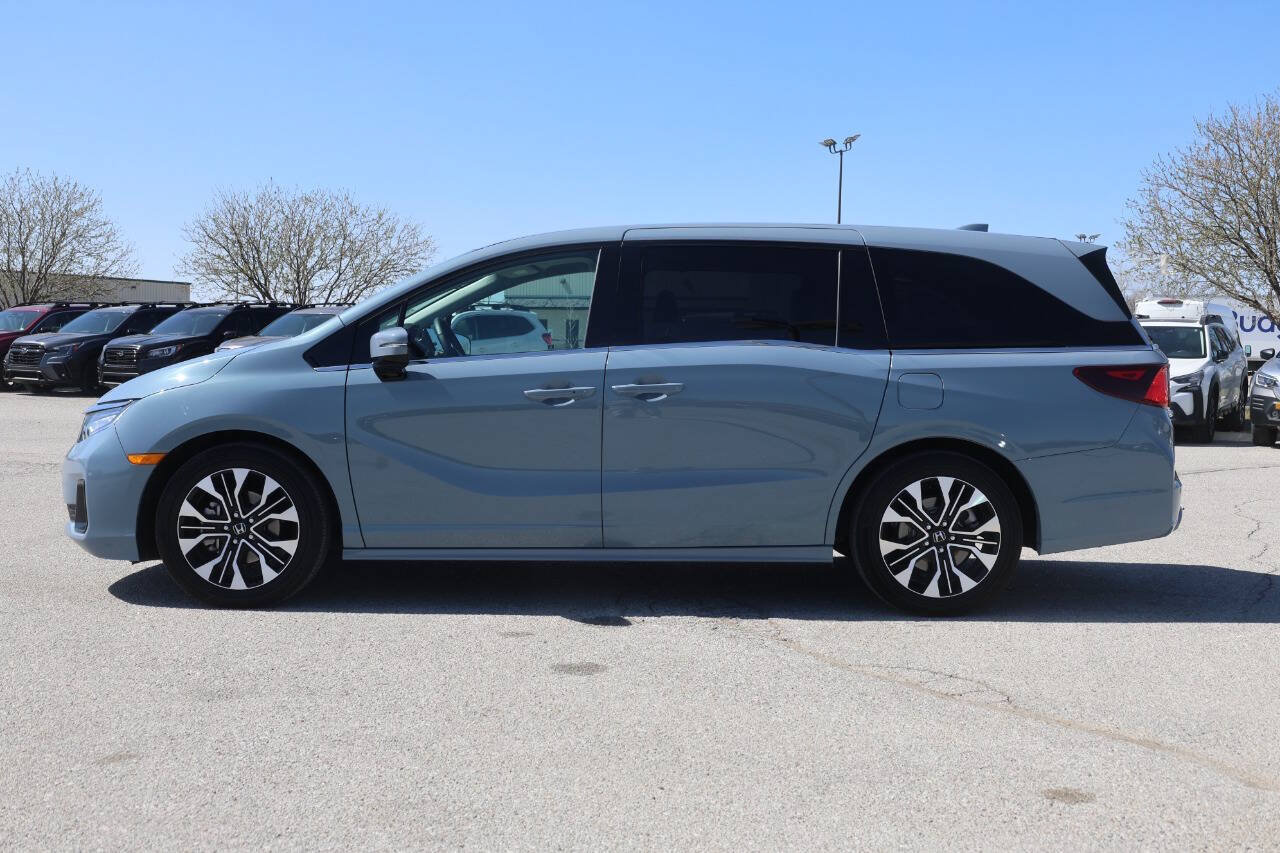 Used 2025 Honda Odyssey Elite image 8