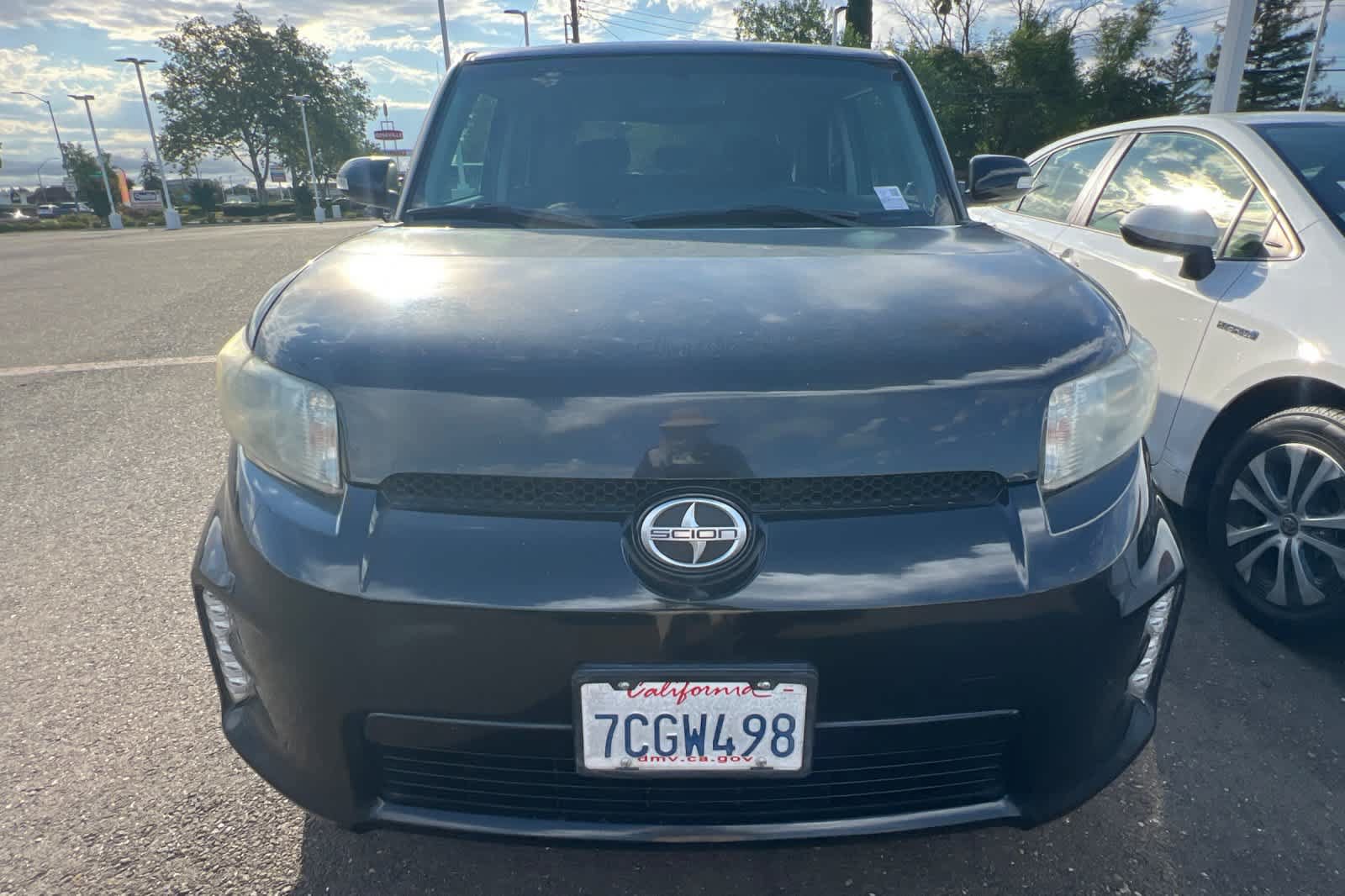 Used 2013 Scion xB FWD image 2