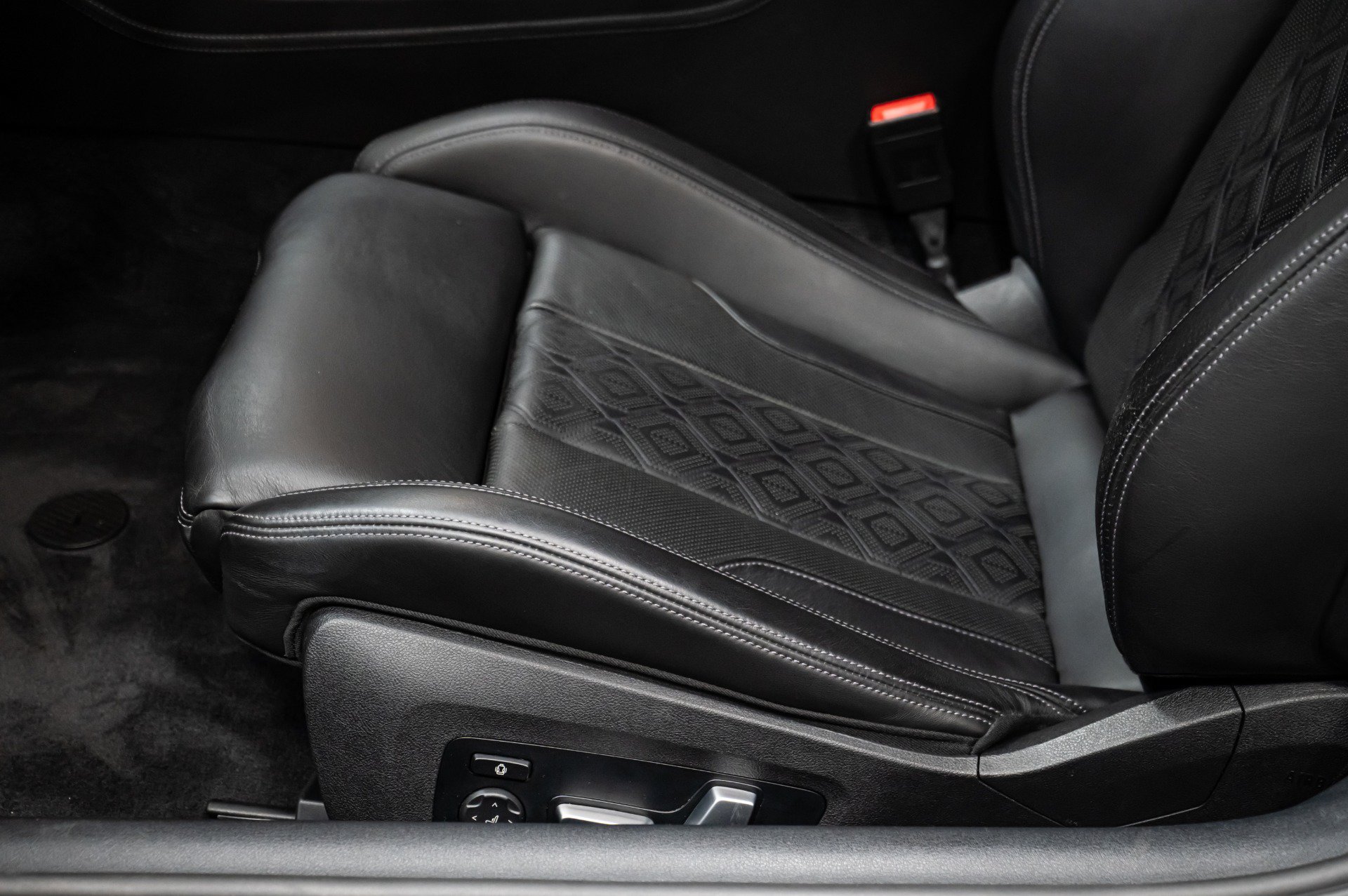 Used 2022 BMW M8 Competition AWD/4WD image 21