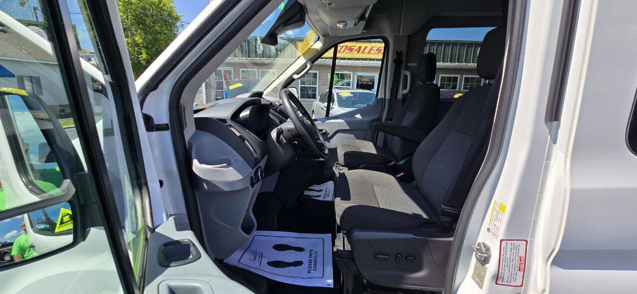 Used 2016 Ford Transit 150 XLT image 10