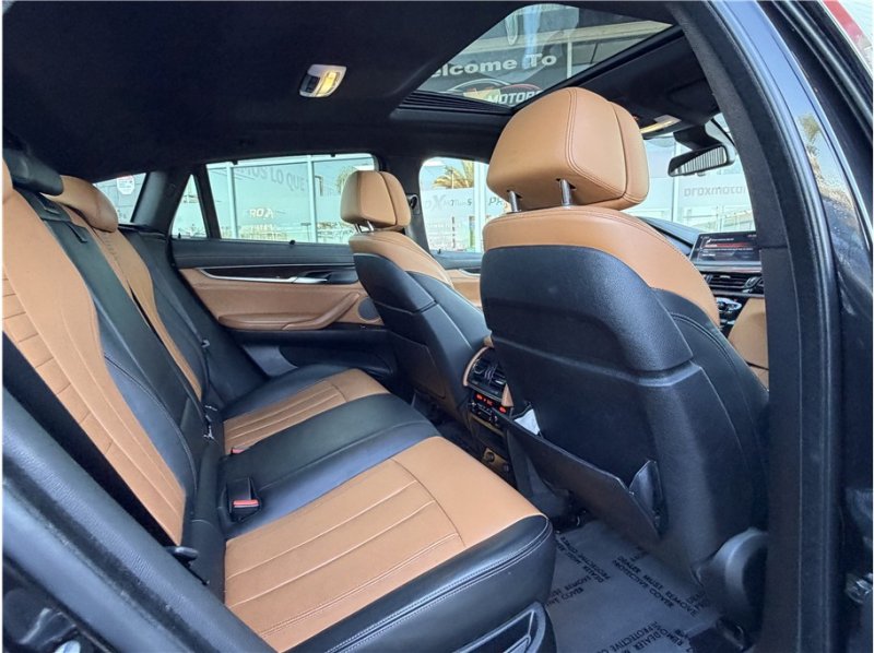 Used 2017 BMW X6 xDrive50i AWD/4WD image 27