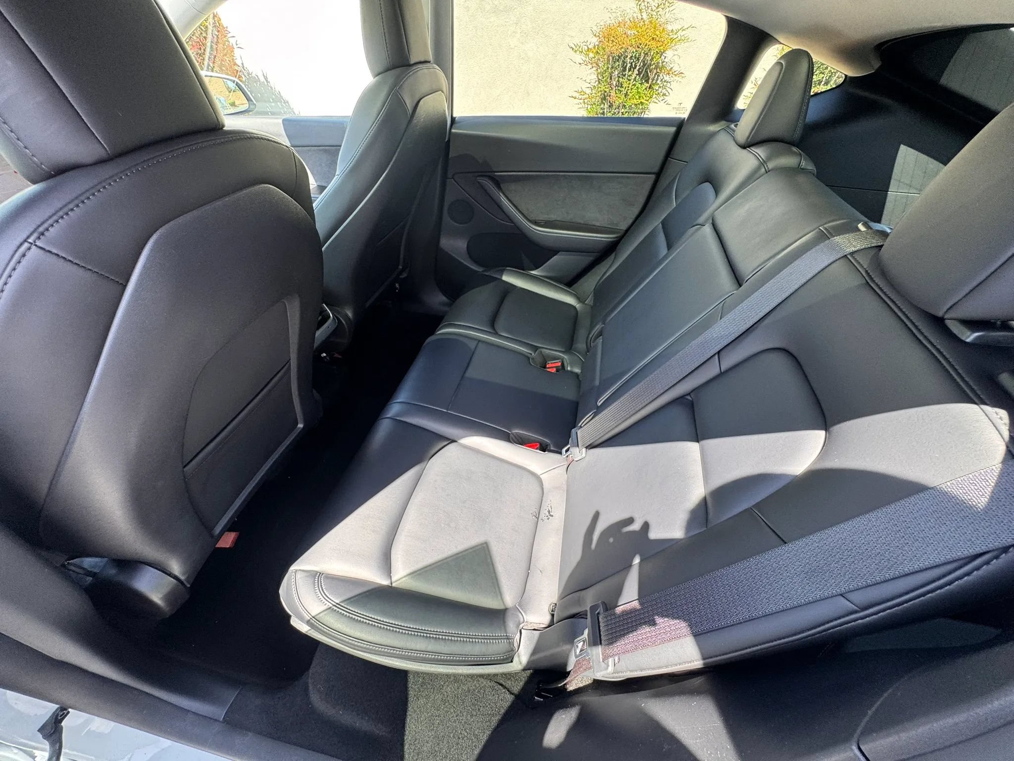 Used 2021 Tesla Model Y Long Range AWD/4WD image 18