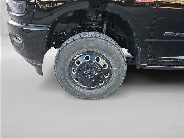New 2026 RAM 3500 Laramie AWD/4WD image 10