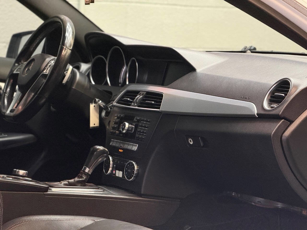 Used 2013 Mercedes-Benz C 250 Coupe image 3
