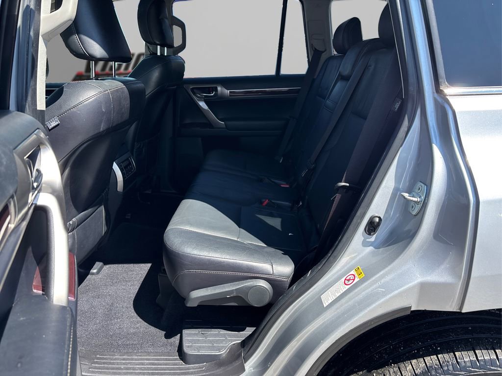 Used 2017 Lexus GX 460 Premium w/ Premium Package image 10