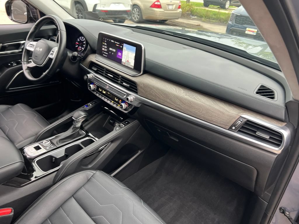 Certified 2022 Kia Telluride SX w/ SX Prestige Package AWD/4WD image 23