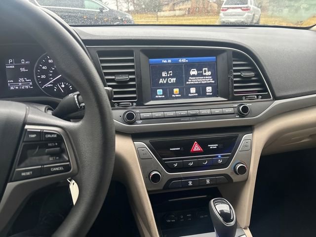 Used 2018 Hyundai Elantra SE w/ SE Connectivity Package 04 image 17