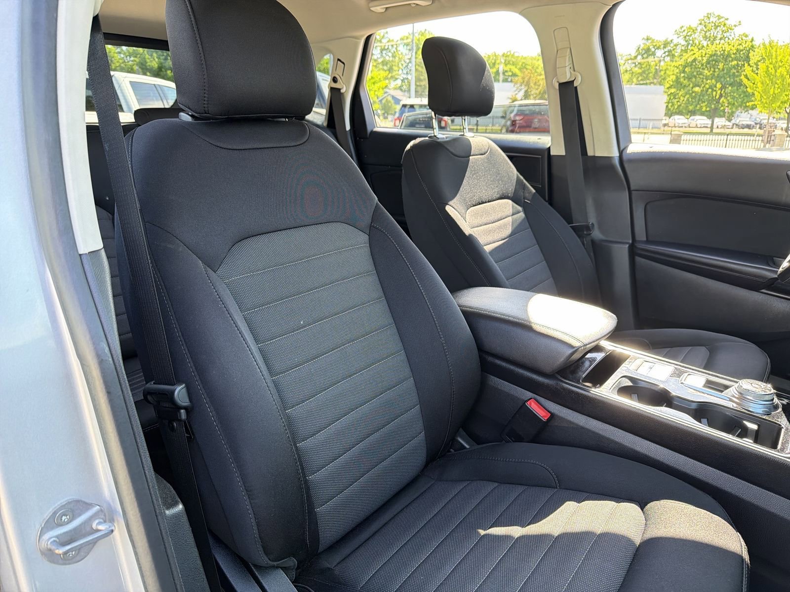 Used 2019 Ford Edge SE w/ Cargo Accessory Package AWD/4WD image 25