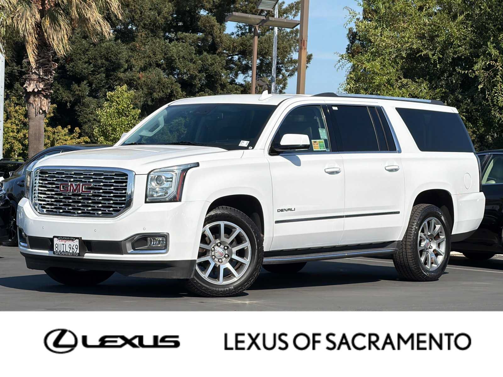 Used 2020 GMC Yukon XL Denali RWD image 1