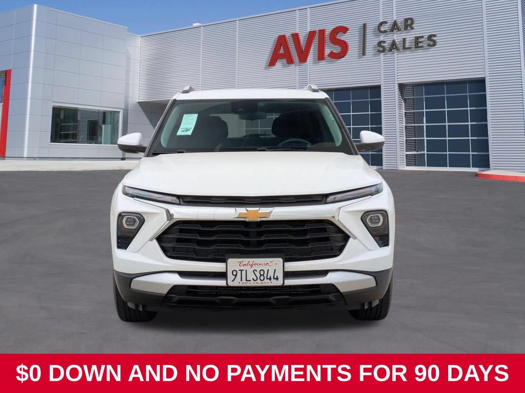Used 2025 Chevrolet TrailBlazer LT AWD/4WD image 2