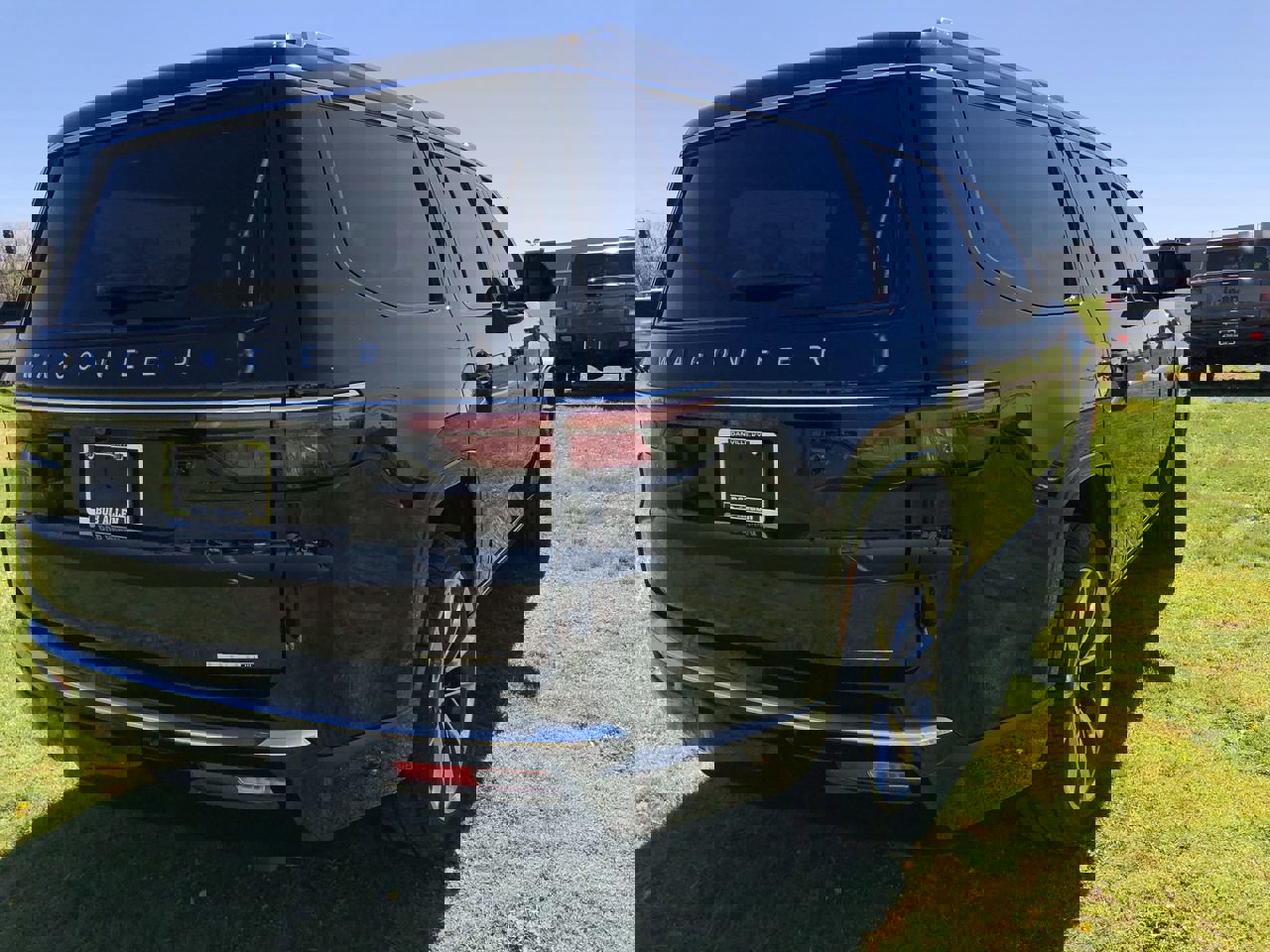 Used 2024 Jeep Wagoneer Series III w/ Premium Group I image 5