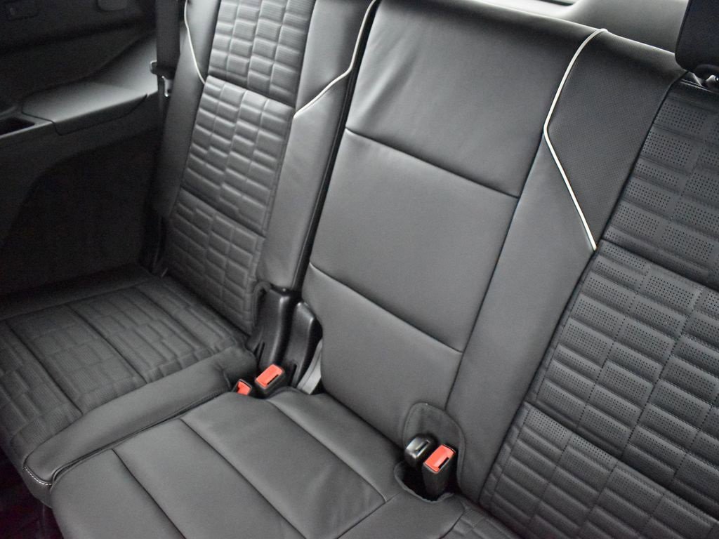 Certified 2025 Cadillac Escalade Sport Platinum w/ LPO, Floor Liner Package image 36