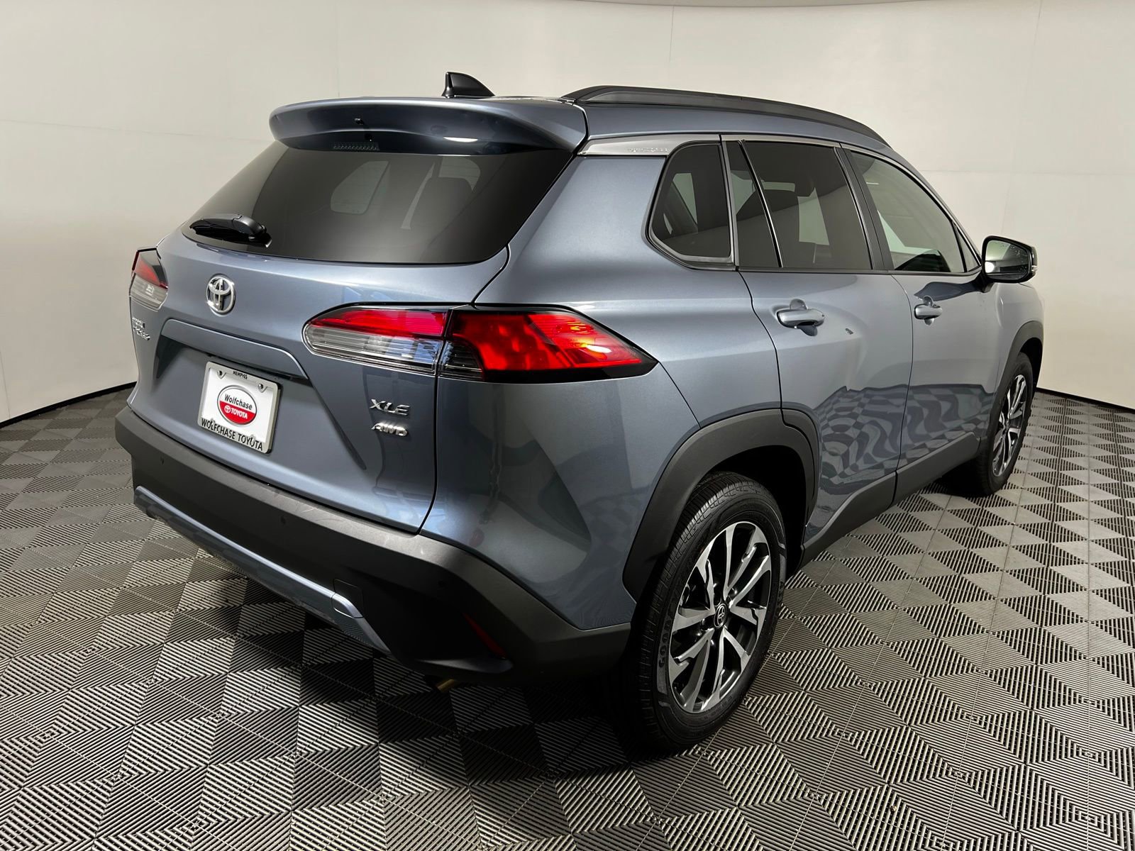 Certified 2025 Toyota Corolla Cross XLE AWD/4WD image 4