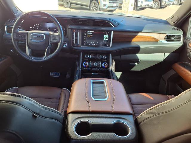 Used 2024 GMC Yukon Denali Ultimate AWD/4WD image 4