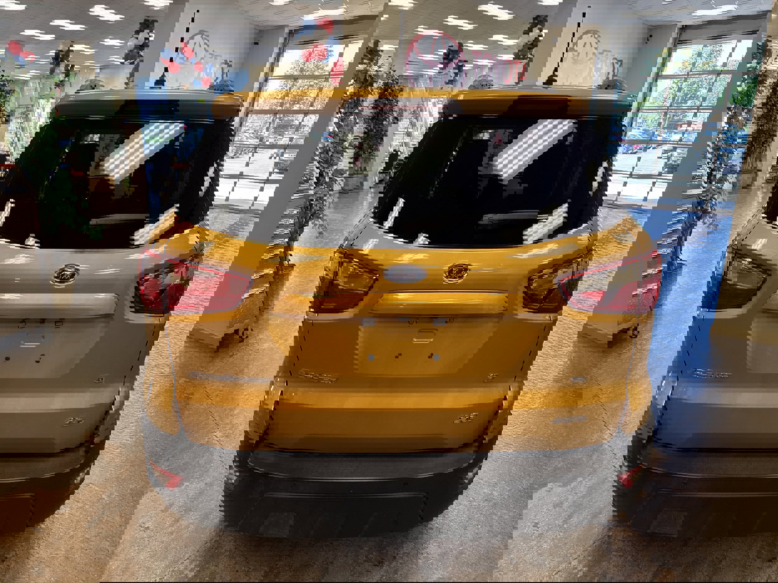 Used 2021 Ford EcoSport SE image 9