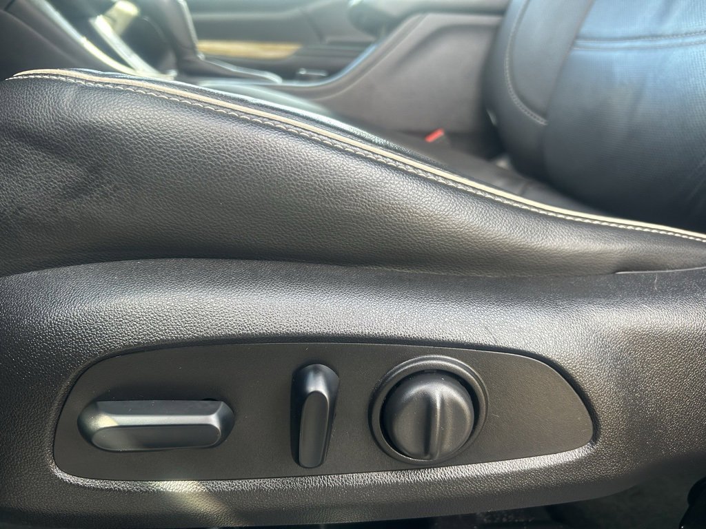 Used 2017 GMC Acadia Denali w/ Technology Package image 13