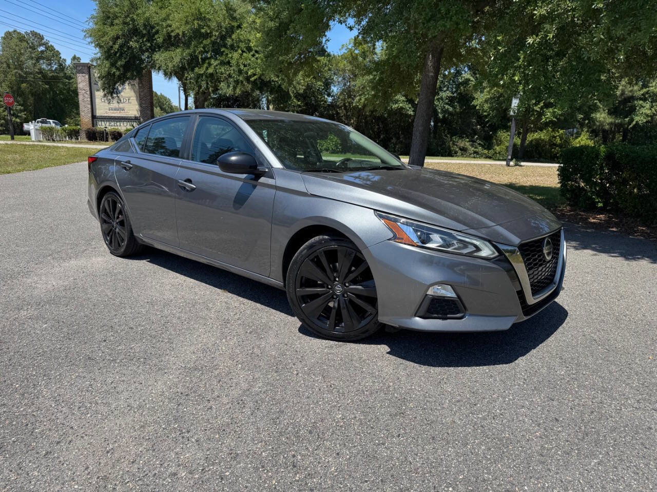 Used 2019 Nissan Altima 2.5 SR FWD image 8
