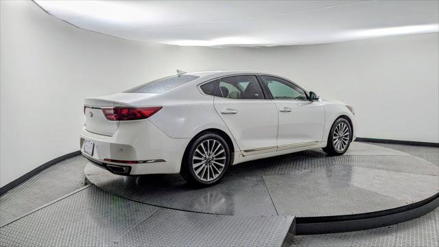 Used 2017 Kia Cadenza Premium w/ Luxury Package image 7