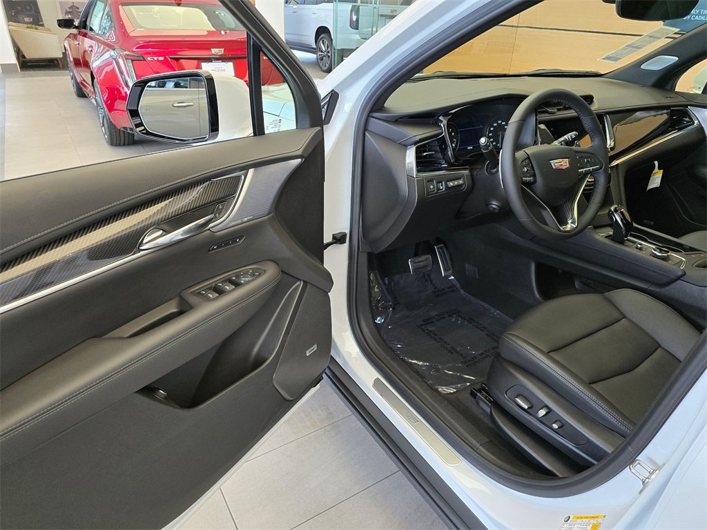 New 2025 Cadillac XT6 Sport w/ Technology Package image 21