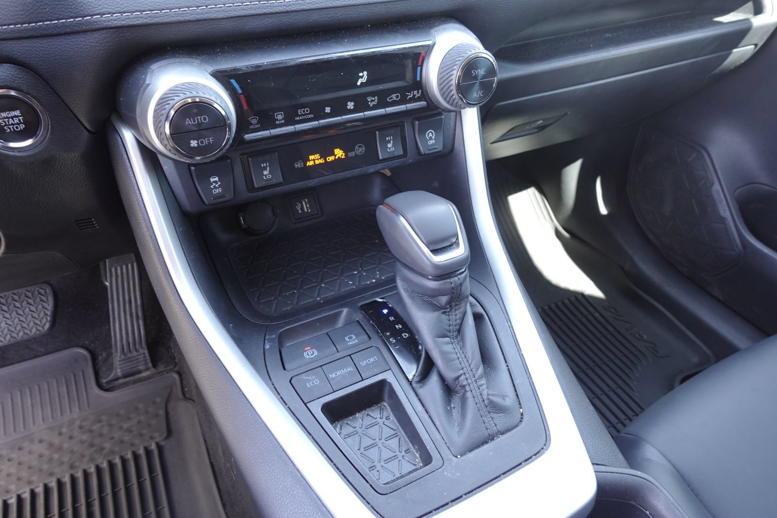 Used 2023 Toyota RAV4 XLE Premium FWD image 20