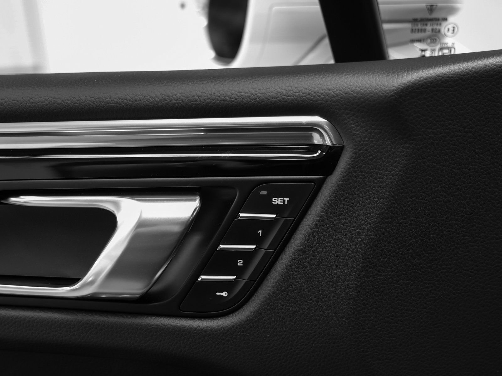 New 2026 Porsche Macan image 29