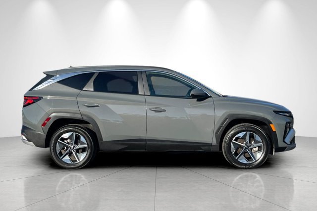 Used 2025 Hyundai Tucson SEL AWD/4WD image 3