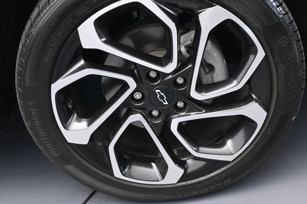 Used 2025 Chevrolet Trax RS FWD image 42