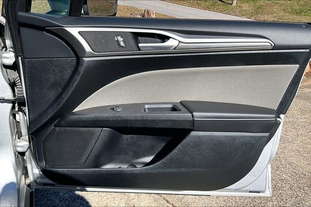 Used 2018 Ford Fusion S image 25