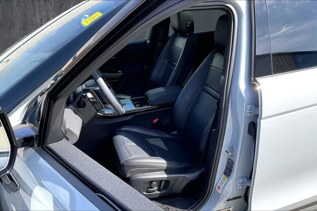 Used 2025 Land Rover Range Rover Evoque S image 21