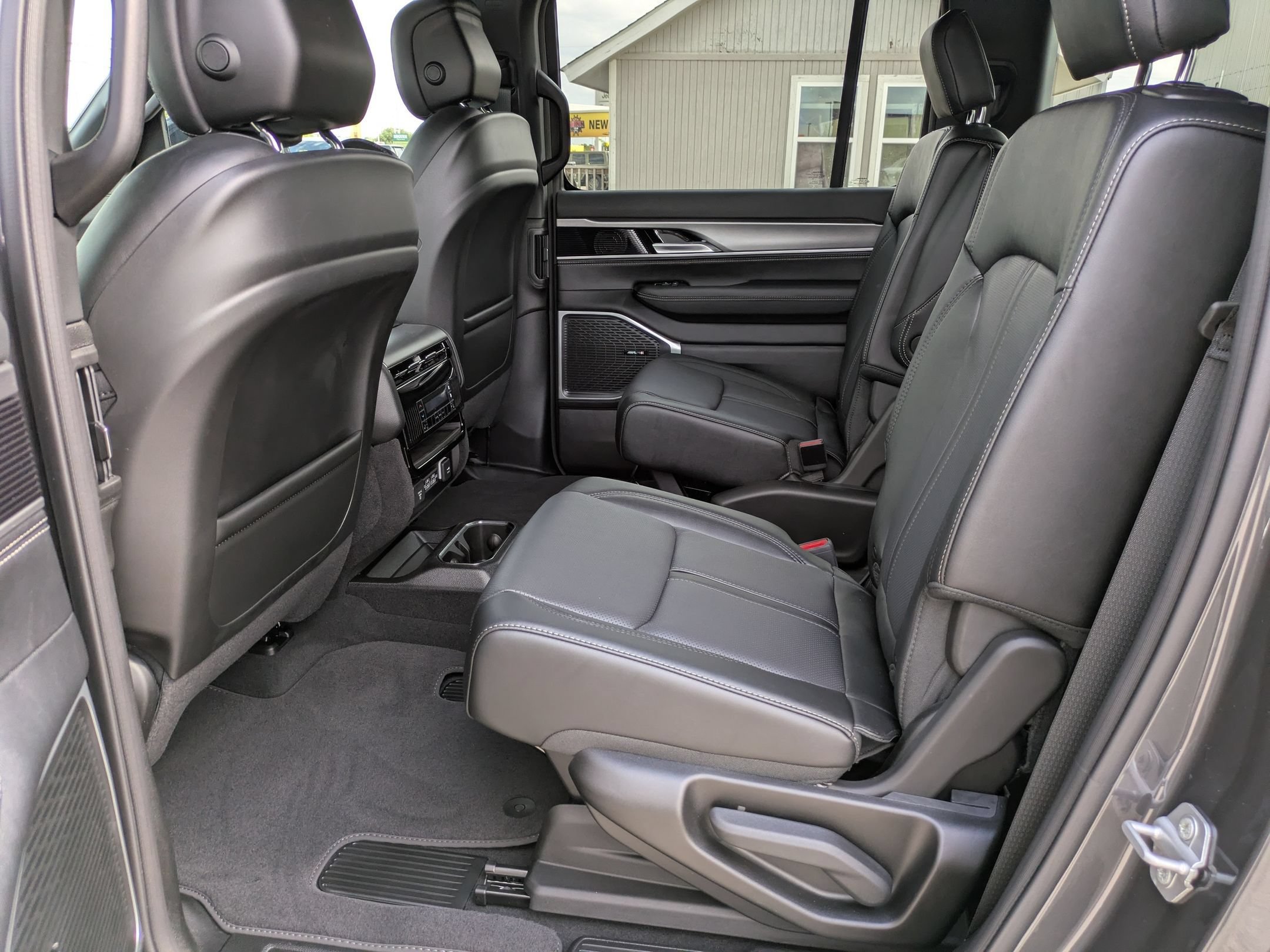 New 2026 Jeep Grand Wagoneer Limited AWD/4WD image 13