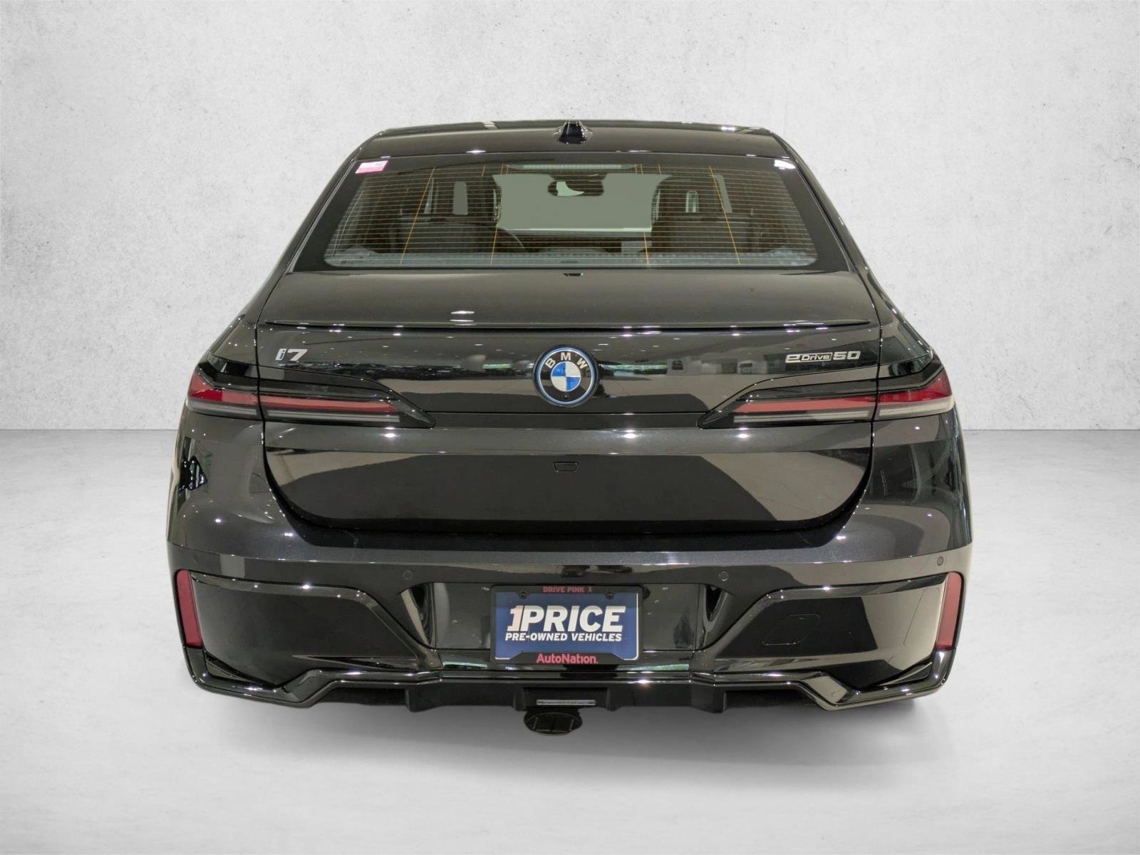 Used 2026 BMW i7 xDrive60 w/ M Sport Package RWD image 7