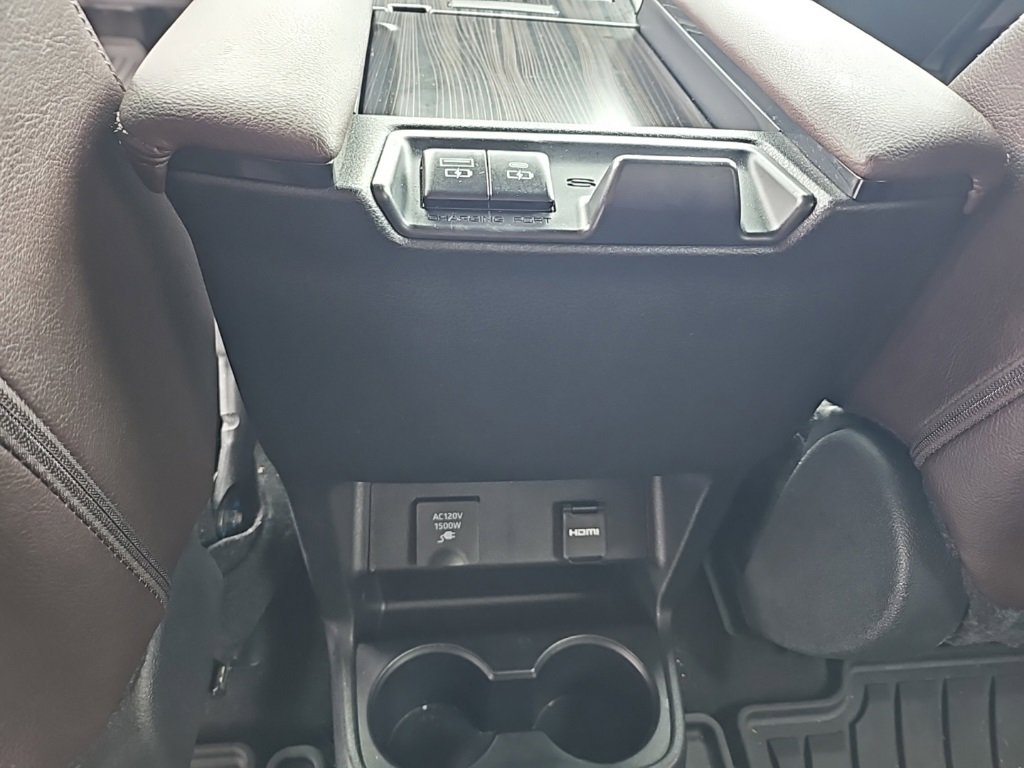 Used 2024 Toyota Sienna Platinum image 26