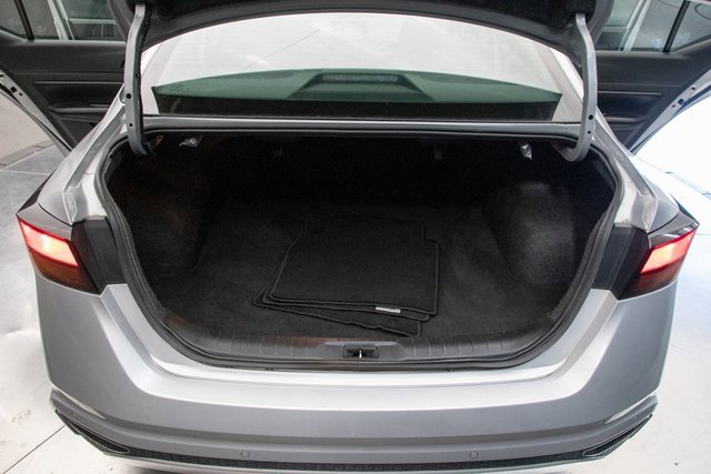 Used 2024 Nissan Altima 2.5 SV image 19