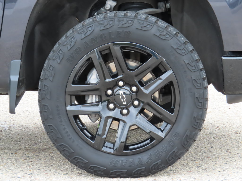Certified 2024 Chevrolet Silverado 1500 LT Trail Boss w/ Convenience Package II AWD/4WD image 20